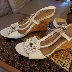 White cork sandal